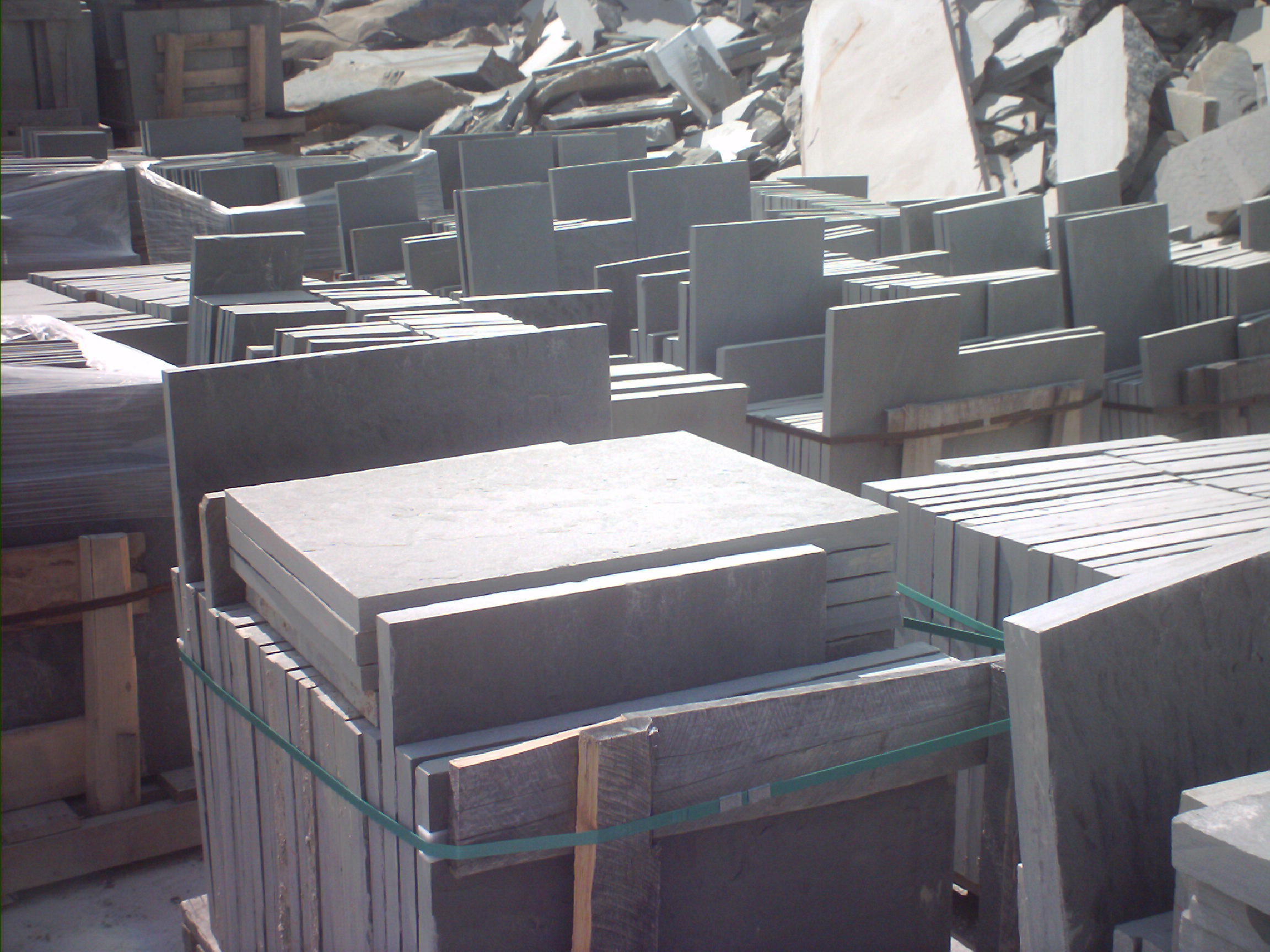 natural cleft all  blue pennsylvania bluestone at the quarry