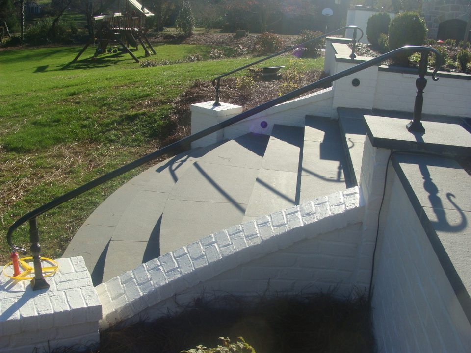 radius cut  pa bluestone step treads